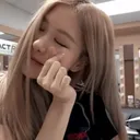 rose_fingerheart