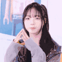 chaewonheartezgif