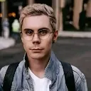 smartmanwithglasses