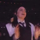 billie_clapping