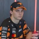h_oscarstare
