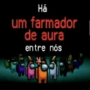 Among Us crewmates standing together with red text above them that reads Há um farmador de aura entre nós.