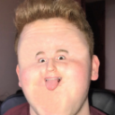 small_face_caylus Discord emoji