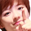 a_jeongyeon_finger_points_st