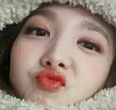 NayeonPout Discord emoji