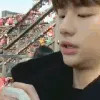 ahyunjinthumbsup