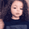 g_OPW_KissCuteGirlGivingKiss Discord emoji