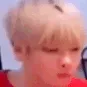 jeongin_peaches