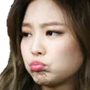 jennie_pout