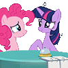 PinkHugTwi Discord Emoji