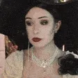 sheEating