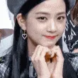 jisooHeartNod