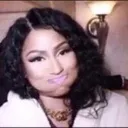 r_nickiholdlaugh