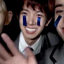 cryinghee Discord Emoji