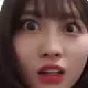 momoWOAH Discord Emoji