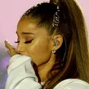 ariana_crying Discord Emoji