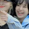 ChaengPointAndLaugh