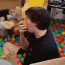 yumi dot gg || summer revamp Discord Server Icon