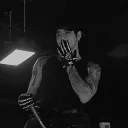 𝕬𝖕𝖊𝖝リ﹒ (Begging for people... Discord Server Icon