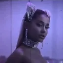 Ariana Grande 🦇