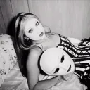 Isabel LaRosa Discord Server Icon