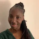 Iman Eyitayo, autrice de fantasy, urban fantasy, jeunesse et romance