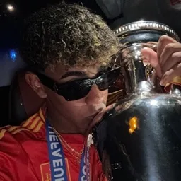 МАМИН ЯМАЛ | EA FC 25 — мониторинг Discord сервера, статистика и рейтинг