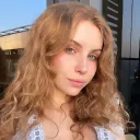 Mia Mia 🍑