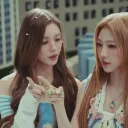 /hearts2hearts Discord Server Icon