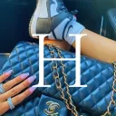 HOLLYWOOD  ˎˊ˗ Discord Server Icon