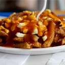 Poutine bien salée