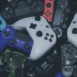 Свои | Игровое комьюнити 👾⚡ — мониторинг Discord сервера, статистика и рейтинг
