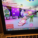 𝕭𝖚𝖗𝖌𝖊𝖗 𝕯𝖊𝖑𝖎𝖌𝖍𝖙 🌟 Discord server icon