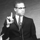 "ᴘᴏᴡᴇʀ ᴛᴏ ᴛʜᴇ ᴘᴇᴏᴘʟᴇ" Discord server icon