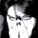 (raided) ༒ 　   † 𝕯𝖊𝖘𝖎𝖗𝖊 † 　   ༒・ Discord server icon