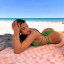 🍑 Pleasure Paradise 🏝 Discord server icon