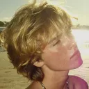 /spotlight ;unr (ᴜɴᴅᴇʀ ᴄᴏɴꜱᴛʀᴜᴄᴛɪᴏɴ) Discord server icon