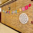 𓎤 ﹒ ABBOTT ELEMENTARY ﹒ 🍎 Discord server icon