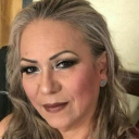 wanna have a older woman Discord server icon