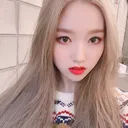 이걸 흑발을 하네..