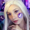 Lina Hall - O Server