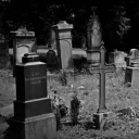 El cementerio de Adren