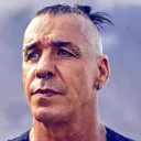 Serveur de madame-lindemann
