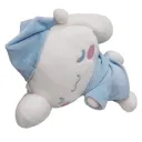 (>.<)
