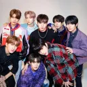 STAYs loves Stray Kids