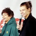 larry is real 💙💚