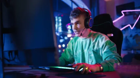 The NEW gaming server splash