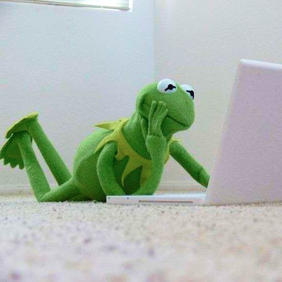 Online | Kermit Discord sticker