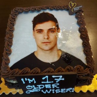 Birthday Cake Martin Garrix Discord sticker