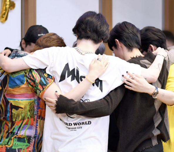 GOT7hug Discord sticker